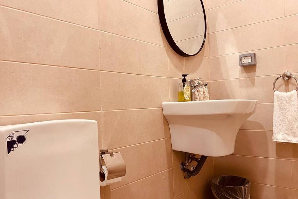 One Guest Place 2bhk Near The Apartamento *