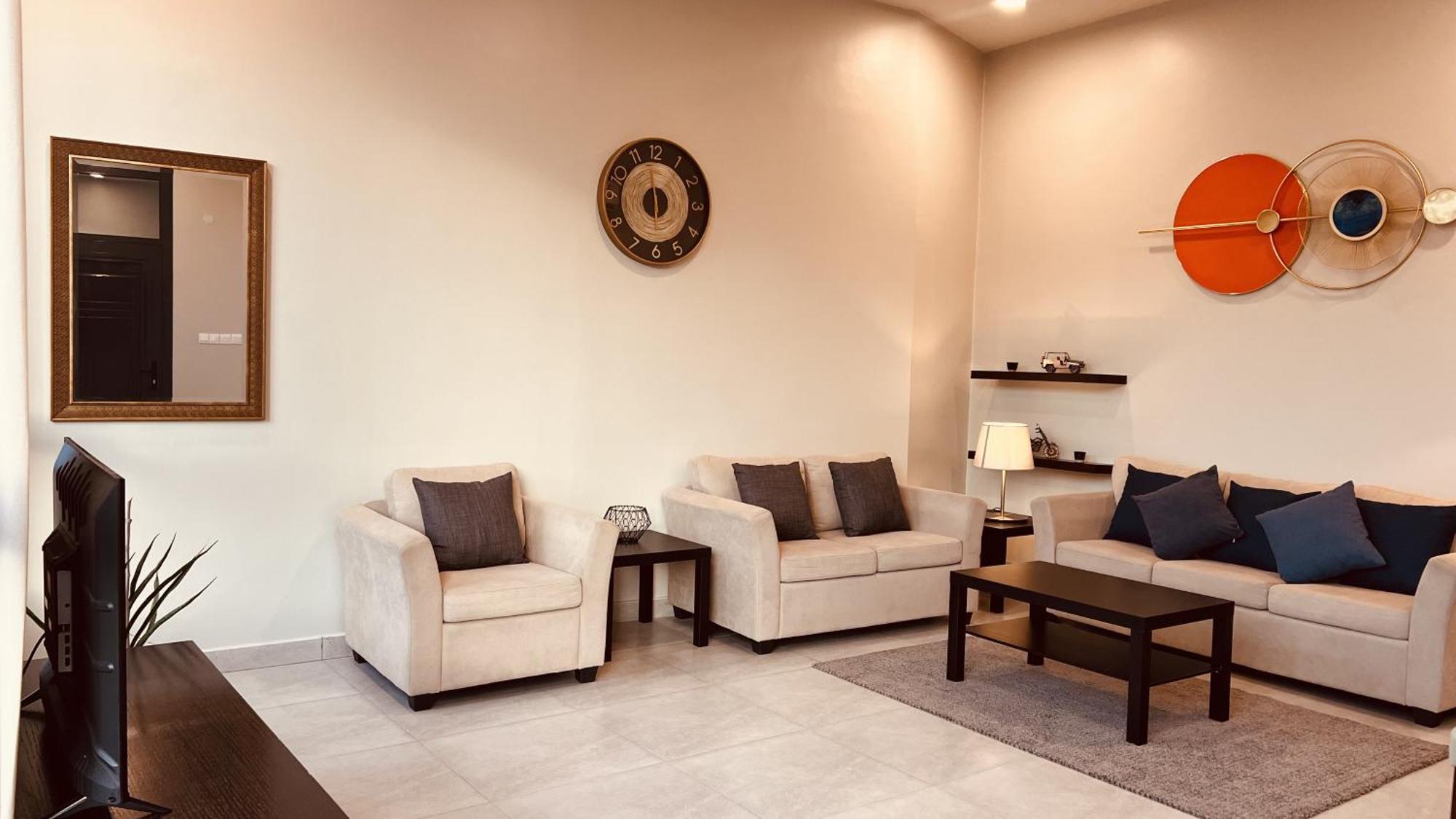 One Guest Place 2bhk Near The Apartamento Mascate